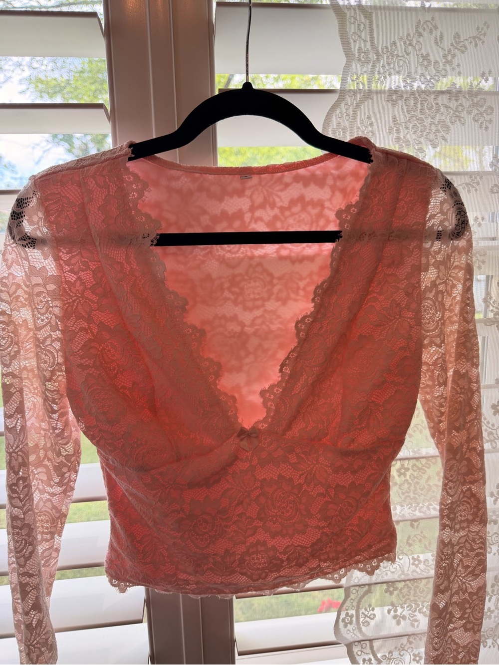 Lace Long Sleeve V-Neck Crop Top - Coral Pink